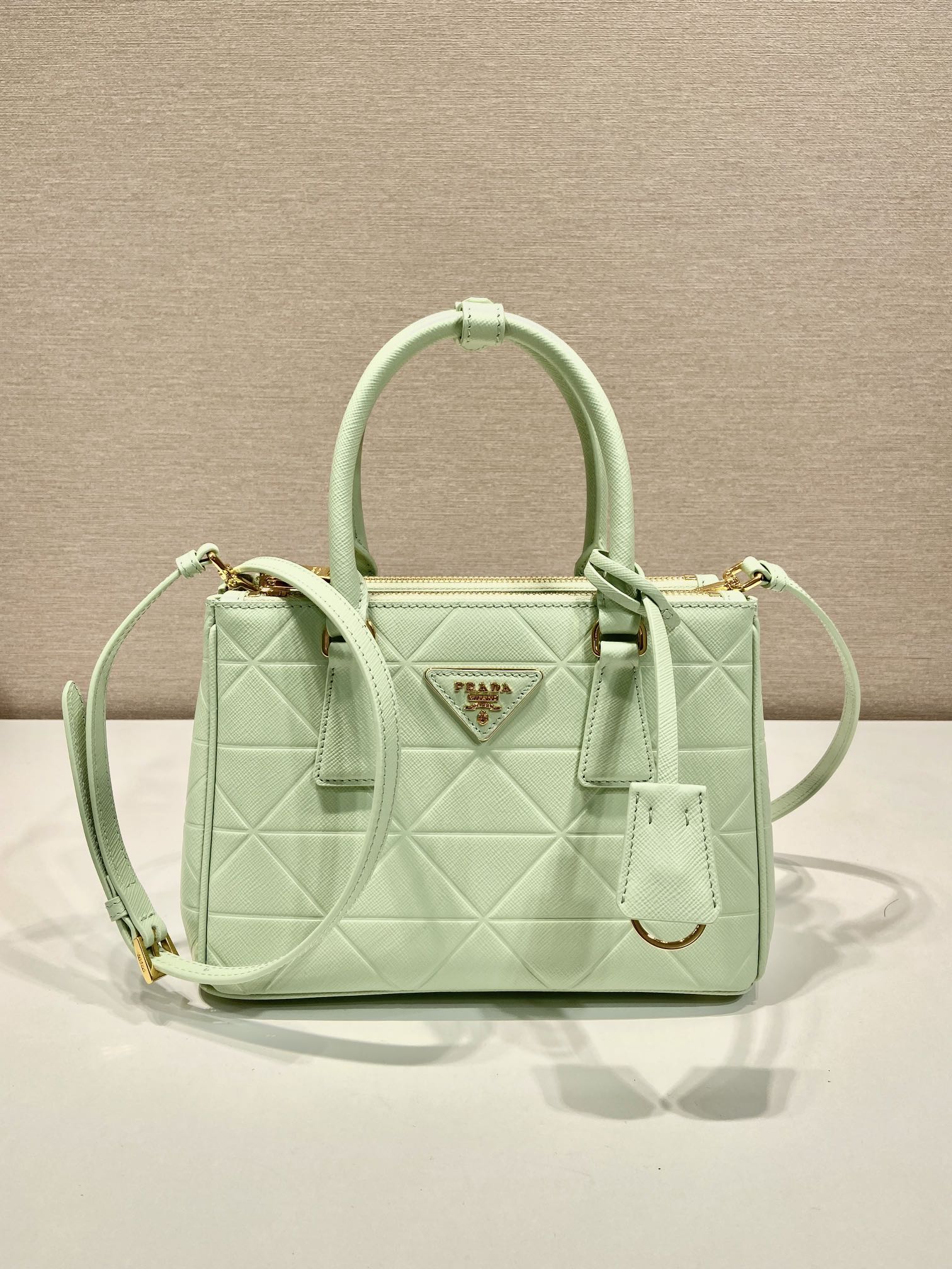 Prada_Tote_Bag_1BA896-24